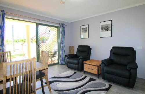Crescent Head Apartment | Beachfront 2 25 Willow Street