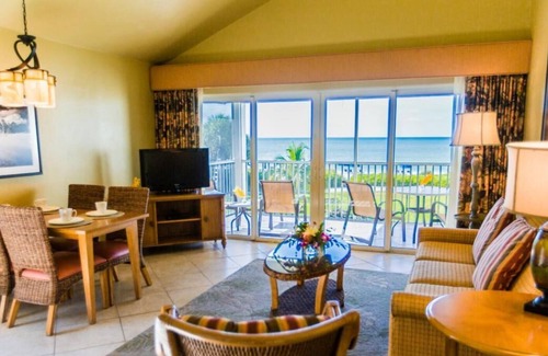 Sanibel Resort | Beachfront 2BR Gulf View Casa Ybel Condo + Amenities