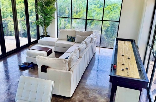 Boca Ciega Villa | Beachfront 5 bedroom Hibiscus House Villa, Private Beach. Awesome Pool &Pier