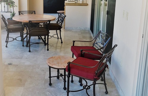 Los Cabos Villa | Beachfront "5-Star Reviews" 2-Bed 3-Bath Villa! Spectacular Views! FREE WIFI!