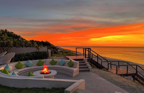 San Jose del Cabo Villa | Beachfront 6BR Luxury Villa in RC West Enclave!