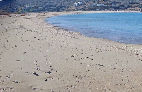 Andros House | Beachfront accomodation on one of Andros's best beaches