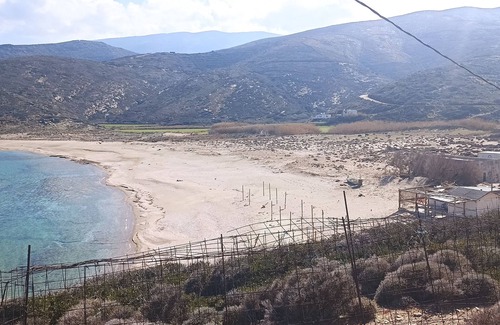 Andros House | Beachfront accomodation on one of Andros's best beaches