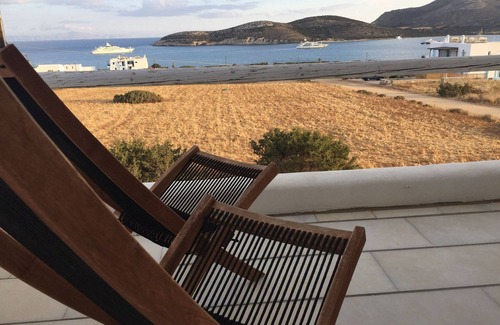 Antiparos Villa | Beachfront Antiparos Apartment | 2.