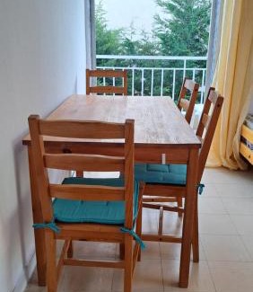 Paralia Dionysiou Apartment | Beachfront apartment 10m from the beach