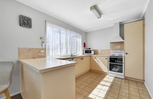 Sapphire Coast Apartment | Beachfront Apartments: Upstairs Fishpen