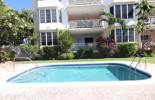 St. Lawrence Gap Apartment | Beachfront Apartment in St. Lawrence Gap - Close To Your Every Need