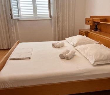 Kneza Apartment | Beachfront Apartment Mery, Kneže