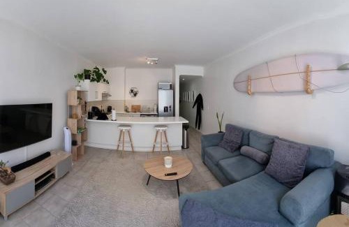 Muizenberg Apartment | Beachfront Apartment on Muizenberg Surfers Corner