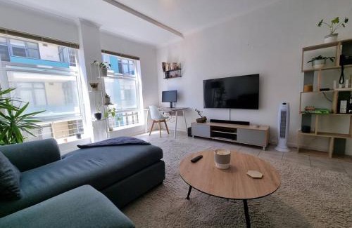 Muizenberg Apartment | Beachfront Apartment on Muizenberg Surfers Corner