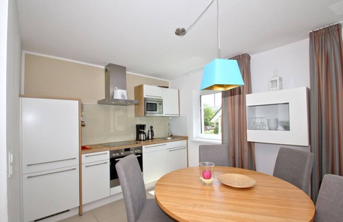 Moenchgut Peninsula Apartment | Beachfront apartment with balcony, use of swimming pool and sauna - Rex Rugia apartment 30-7 -