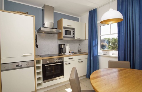 Moenchgut Peninsula Apartment | Beachfront apartment with balcony, use of swimming pool and sauna - Rex Rugia apartment 29-7 -