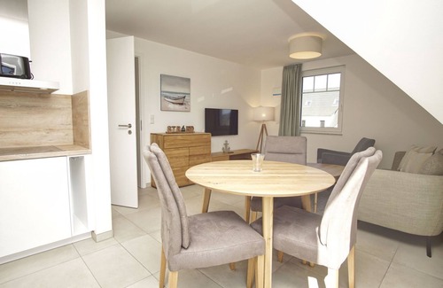 Moenchgut Peninsula Apartment | Beachfront apartment with balcony, use of swimming pool and sauna - Rex Rugia apartment 12-8 -