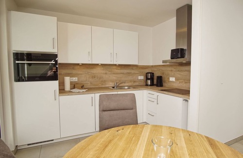 Moenchgut Peninsula Apartment | Beachfront apartment with balcony, use of swimming pool and sauna - Rex Rugia apartment 12-8 -