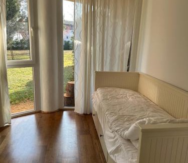 Csopak Apartment | Beachfront Apartment with garden in Csopak