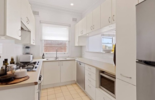 Tamarama Apartment | Beachfront at Mackenzies Bay