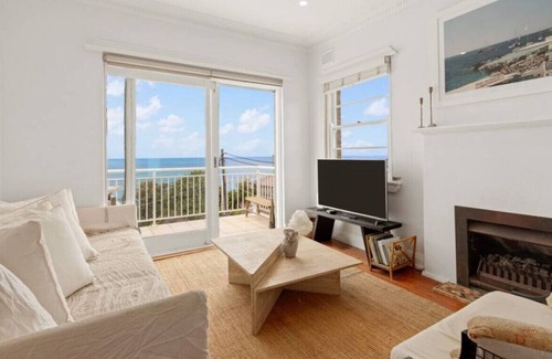 Tamarama Apartment | Beachfront at Mackenzies Bay