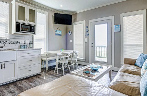 Port Bolivar House | Beachfront Beauty A Romantic Getaway