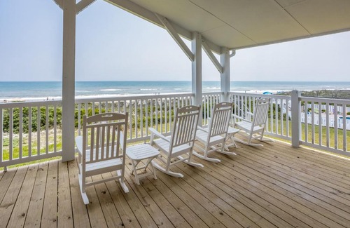 North Topsail Beach House | Beachfront Bliss
