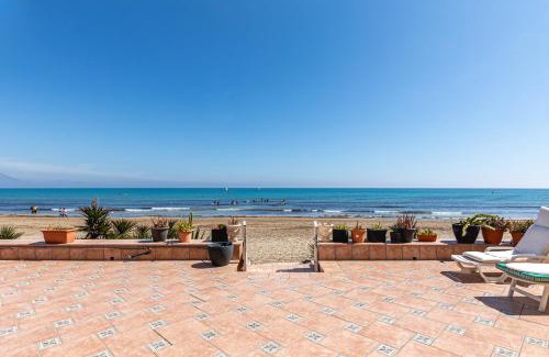 Cabo de las Huertas House | Beachfront Bliss: Apartamento a pie de playa