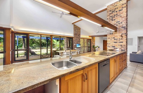 Bokarina House | Beachfront Bliss in Bokarina