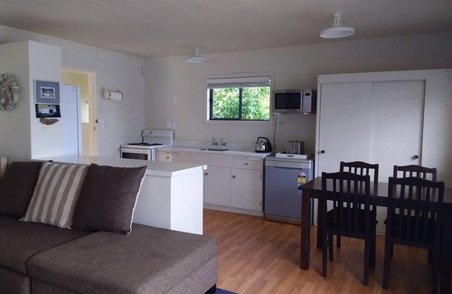 Coromandel House | Beachfront Bliss - Safe Swimming-Boat Ramp-Weber BBQ. 6.5kms Coromandel Township