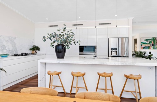 Shellharbour House | Beachfront Bliss - Your next getaway on the beach