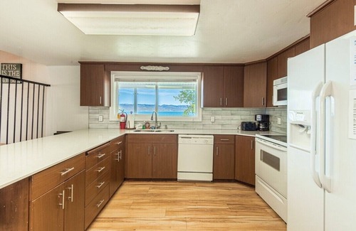 Laketown House | Beachfront Bonanza! East Side Bear Lake Gem