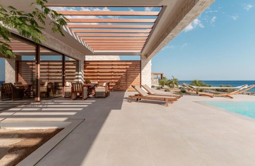 Ierapetra Villa | Beachfront Brand New Villa