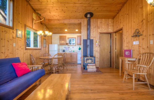 Eastsound Cabin | Beachfront Cabin - 2BR Deluxe, stunning beachfront location, west-facing!