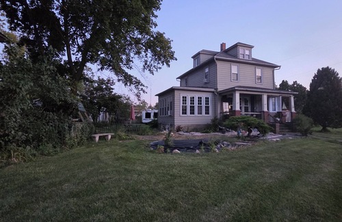 Lorain House | Beachfront Century Home Boasts A Million Dollar View