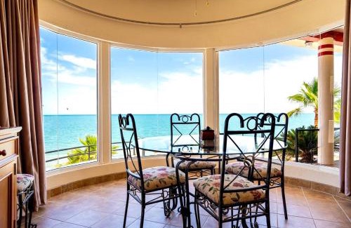 Villas de Las Palmas House | Beachfront condo for rent in Villas de Las Palmas San Felipe