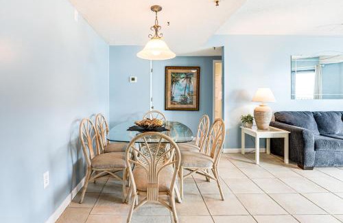 Myrtle Beach Apartment | Beachfront Condo with Pool at Myrtle Beach Resort!