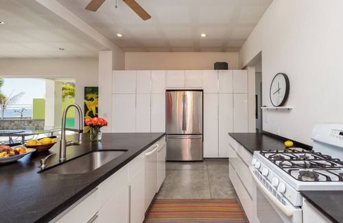 Los Barriles House | Beachfront Contemporary The Heart Of Los Barriles! New 1/1 Guest Casita add-on!