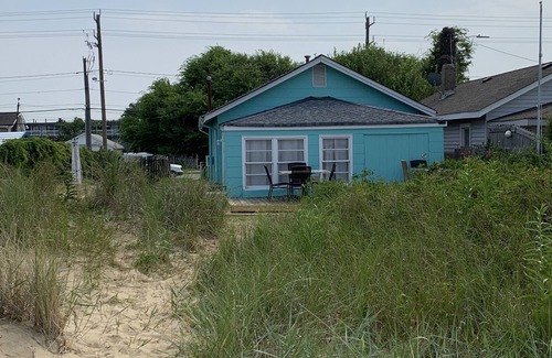 Willoughby Spit Cottage | Beachfront Cottage Best Location in Ocean View! by RedAwning