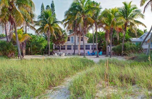 Mid Island House | Beachfront Dunes, Sleeps 8, 3 Bedrooms plus Den, Gulf Front, Pet Friendly