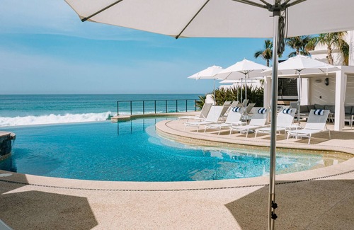 Buzzards Condo | Beachfront Flats 3bd Residence