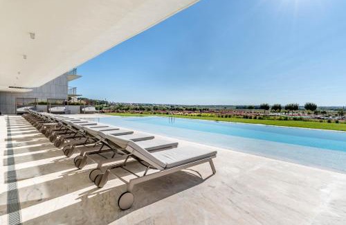 Armacao de Pera Apartment | Beachfront Garden & SPA - indoor and outdoor pool