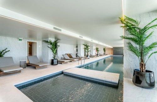 Armacao de Pera Apartment | Beachfront Garden & SPA - indoor and outdoor pool