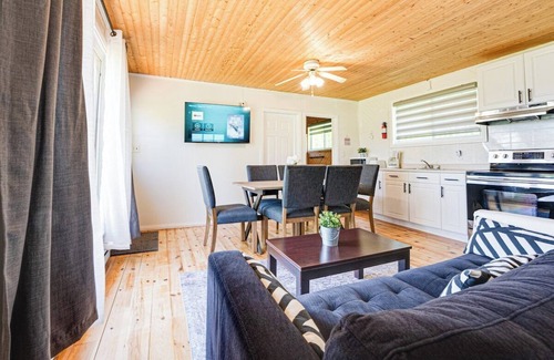 Magnetawan Cabin | Beachfront Getaway #3 - Maijac Resort & Marina