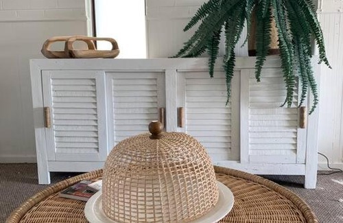 Warilla Apartment | Beachfront Guest Suite - Surfers Choice!