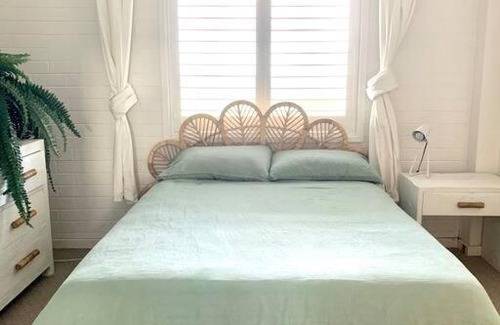 Warilla Apartment | Beachfront Guest Suite - Surfers Choice!