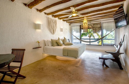 Isla Holbox Hotel | Beachfront Hotel La Palapa - Adults Only