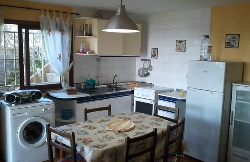 Bueu House | Beachfront house, very special location.