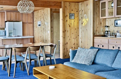 Langley House | Beachfront I WhaleWatching I King Bed I Kayak I Paddle board