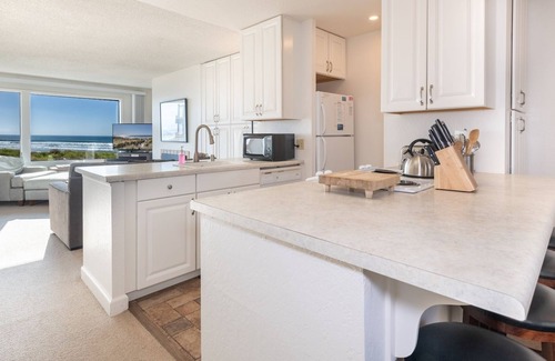 Pajaro Dunes Condo | Beachfront living near Santa Cruz fun! 28 min drive