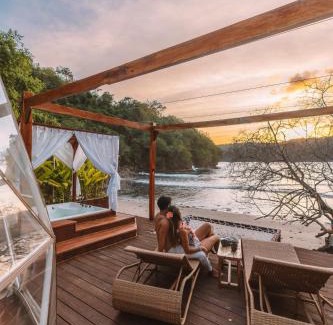 Penida Island Hotel | Beachfront Luxury Dome Villas - Gamat Bay Resort