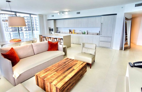 Hollywood South Central Beach Apartment | BeachFront Luxury Hotel | 3B OceanView Hyde Resort