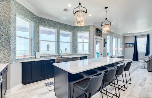 San Luis House | Beachfront Luxury Retreat – Oceanfront, Family & Pet-Friendly Paradise