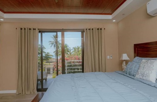Parrita House | Beachfront-Luxury-Wildlife-Fast internet